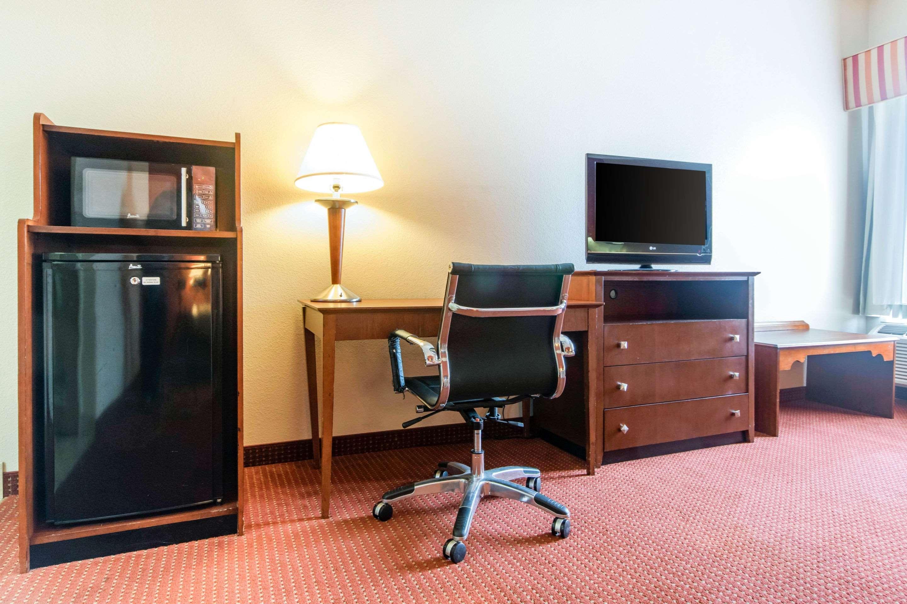 Holiday Inn Express Cincinnati-로렌스버그 외부 사진