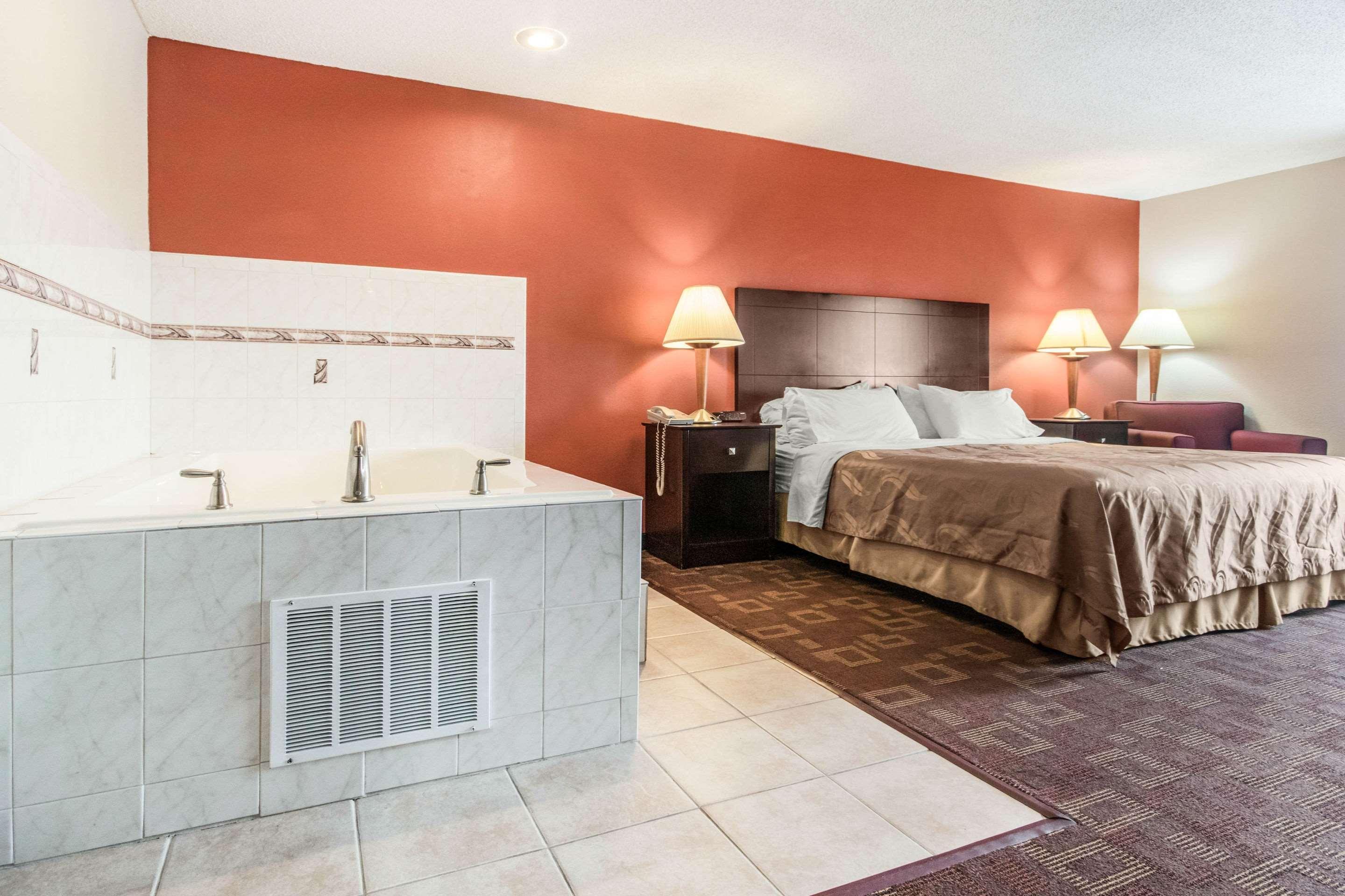 Holiday Inn Express Cincinnati-로렌스버그 외부 사진
