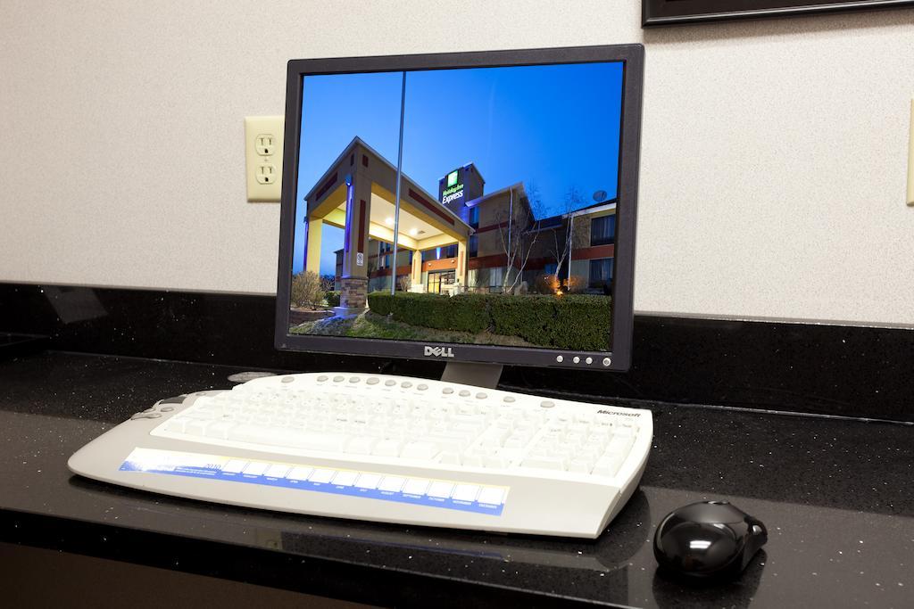 Holiday Inn Express Cincinnati-로렌스버그 외부 사진