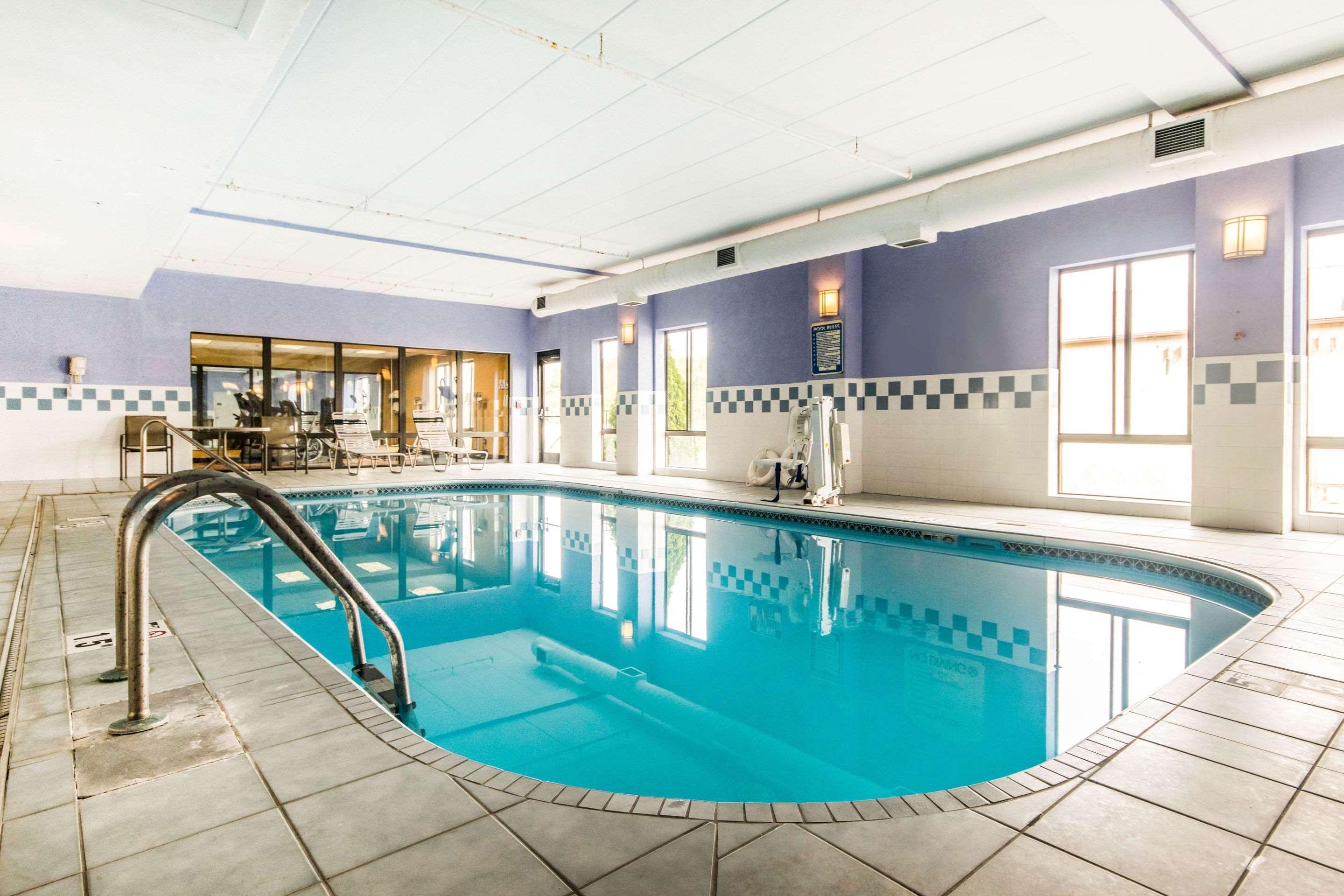 Holiday Inn Express Cincinnati-로렌스버그 외부 사진